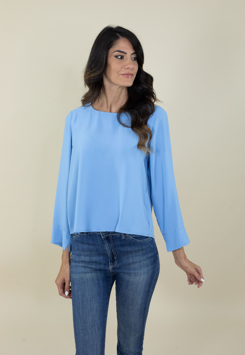 Immagine di Blusa slim scollo barca manica lunga colore pervinca