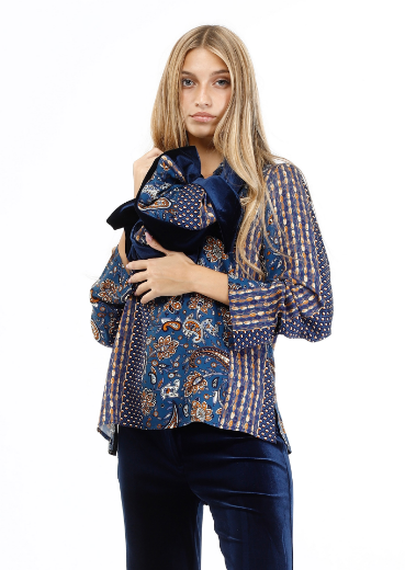 Immagine di Blusa slim arabesque patchwork